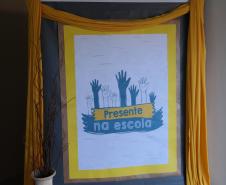 Aconteceu na manhã da última quinta-feira (06), nas dependências do Rotary Club de Wenceslau Braz o lançamento do Programa Presente na Escola, o qual tem como objetivo monitorar diariamente a frequência dos estudantes e trabalhar de forma integrada à Rede de Proteção de Crianças e Adolescentes no combate ao abandono e evasão escolar.  