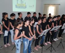 Aconteceu na manhã da última quinta-feira (06), nas dependências do Rotary Club de Wenceslau Braz o lançamento do Programa Presente na Escola, o qual tem como objetivo monitorar diariamente a frequência dos estudantes e trabalhar de forma integrada à Rede de Proteção de Crianças e Adolescentes no combate ao abandono e evasão escolar.  