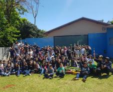 As Instituições de Ensino Estaduais jurisdicionadas ao NRE de Wenceslau Braz aderem ao Programa Paraná Mais Verde, ação promovida pela Secretaria de Estado do Desenvolvimento Sustentável e do Turismo em parceria com as demais pastas do Estado. 