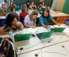 A SEED/NRE/CRTE Wenceslau Braz realizou no mês de setembro a Oficina Descomplicando a Programação que teve como objetivo o desenvolvimento do raciocínio lógico na resolução de problemas por meio da programação.