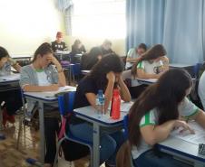 No dia 24 de setembro, aconteceu nas escolas jurisdicionadas a este NRE a 3ª Edição da Prova Paraná. Participaram da avaliação alunos do 6º ao 9º ano do Ensino Fundamental, bem como os que encontram-se no Ensino Médio e na EJA (Educação de Jovens e Adultos), os quais responderam às questões de Português e Matemática focadas nas habilidades de leitura e interpretação, bem como na resolução de problemas.