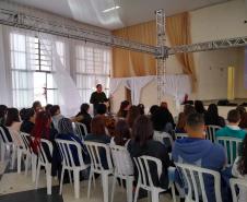 O Núcleo Regional de Educação de Wenceslau Braz em parceria com a FAFIT  (Faculdades Integradas de Itararé), promoveu no dia 09 de outubro um curso sobre “Metodologias na Educação Infantil”. 