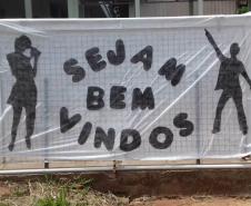 Com objetivo de incentivar os alunos a se expressarem por meio da dança, música e teatro, aconteceu no dia 13 novembro o I Festival de talentos do Colégio Estadual Erasmo Braga, município de Sengés em alusão ao Dia da Família na Escola, sendo aberto aos pais e comunidade escolar. 