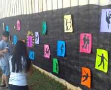 Com objetivo de incentivar os alunos a se expressarem por meio da dança, música e teatro, aconteceu no dia 13 novembro o I Festival de talentos do Colégio Estadual Erasmo Braga, município de Sengés em alusão ao Dia da Família na Escola, sendo aberto aos pais e comunidade escolar. 