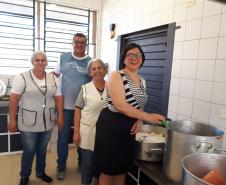 Com o objetivo de promover entre os alunos reflexões sobre a importância e o reconhecimento da contribuição das culturas africanas na formação da identidade do povo brasileiro, colégios da rede estadual de ensino e APAES jurisdicionados a este NRE realizaram várias atividades culturais e artísticas, em Comemoração ao Dia da Consciência Negra.