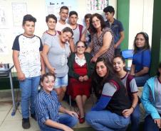Com o objetivo de fomentar a integração das famílias dos(as) estudantes ao ambiente escolar, escolas estaduais promoveram no último sábado, (23) o Dia da Família na Escola. 