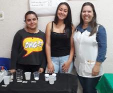 Alunos do Colégio Estadual Rodrigues Alves, localizado em Jaguariaíva, apresentaram na última quinta-feira, dia 28 de novembro, trabalhos e experimentos químicos  na “ Exposição de Trabalhos de Química”.  