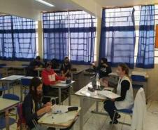 Depois de um ano sem aulas presenciais, estudantes da 
Rede Estadual dos municípios de Arapoti e Wenceslau Braz, aos poucos estão retornando às atividades.