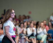 Mais do que transmitir conhecimentos, um bom professor é aquele que cria espaços de troca e diálogo com seus alunos. Um exemplo disso é a professora Franciele Pastori