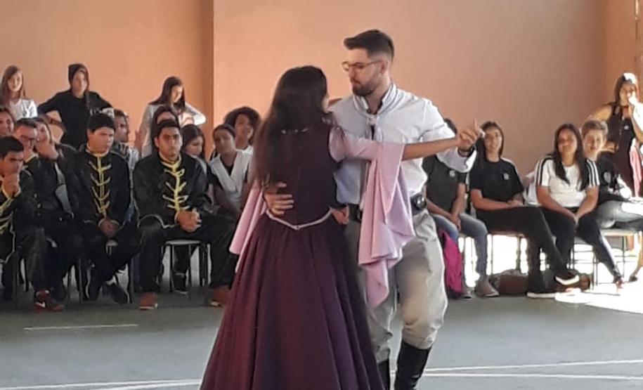 Fundado em 02 de abril de 1949, o Colégio Estadual Rodrigues Alves, município de Jaguariaíva completou 70 anos desde a sua fundação.