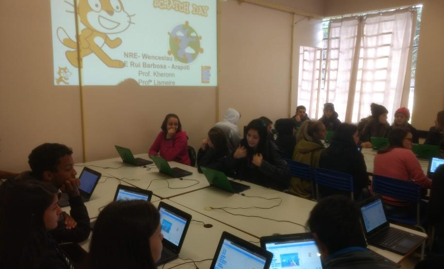 Foram realizados durante todo o mês de maio no NRE de Wenceslau Braz, diversos eventos de Scratch Day pela CRTE de Wenceslau Braz. Os assessores pedagógicos em tecnologias educacionais, Kheronn e Lismeire ministraram oficinas para professores e alunos envolvendo programação no Scratch.