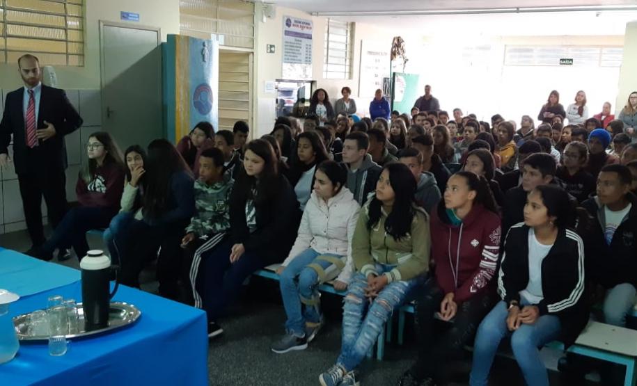 Escolas estaduais do município de Wenceslau Braz/PR, participaram entre os dias 19 a 22 de agosto de encontros voltados ao combate à violência e a construção da cultura da paz âmbito familiar.