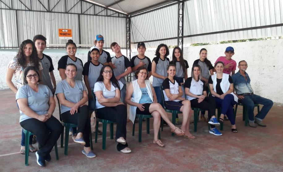 Um dia especial cheio de emoções e surpresas. Cada escola promoveu uma atividade diferenciada para homenagear seus professores, parabenizando-os  pelo dia 15 de outubro, data em que os profissionais de educação são reconhecidos pelo papel que têm na formação dos jovens e contribuição para uma sociedade melhor.