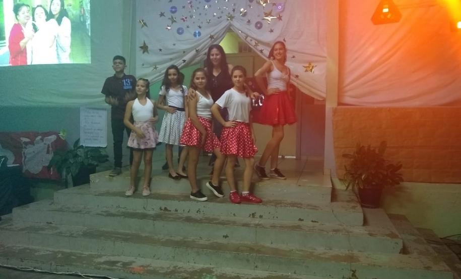 I Festival de Talentos do Colégio Estadual Erasmo Braga Com objetivo de incentivar os alunos a se expressarem por meio da dança, música e teatro, aconteceu no dia 13 novembro o I Festival de talentos do Colégio Estadual Erasmo Braga, município de Sengés em alusão ao Dia da Família na Escola, sendo aberto aos pais e comunidade escolar.