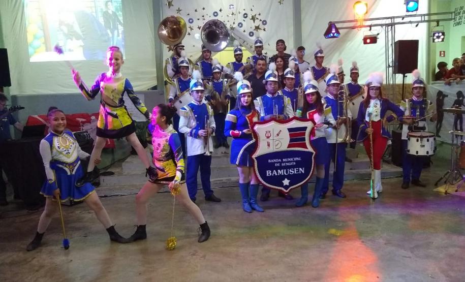 I Festival de Talentos do Colégio Estadual Erasmo Braga Com objetivo de incentivar os alunos a se expressarem por meio da dança, música e teatro, aconteceu no dia 13 novembro o I Festival de talentos do Colégio Estadual Erasmo Braga, município de Sengés em alusão ao Dia da Família na Escola, sendo aberto aos pais e comunidade escolar.