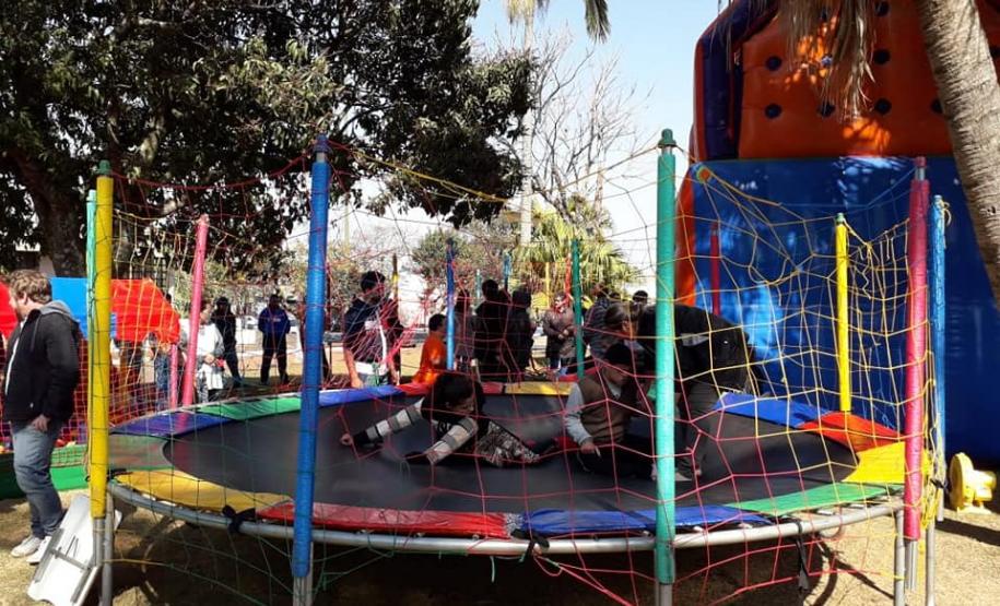 III Mostra de Arte do Colégio Carmelina Ferreira Pedroso O Colégio Estadual Carmelina Ferreira Pedroso promoveu na última quarta-feira (27).