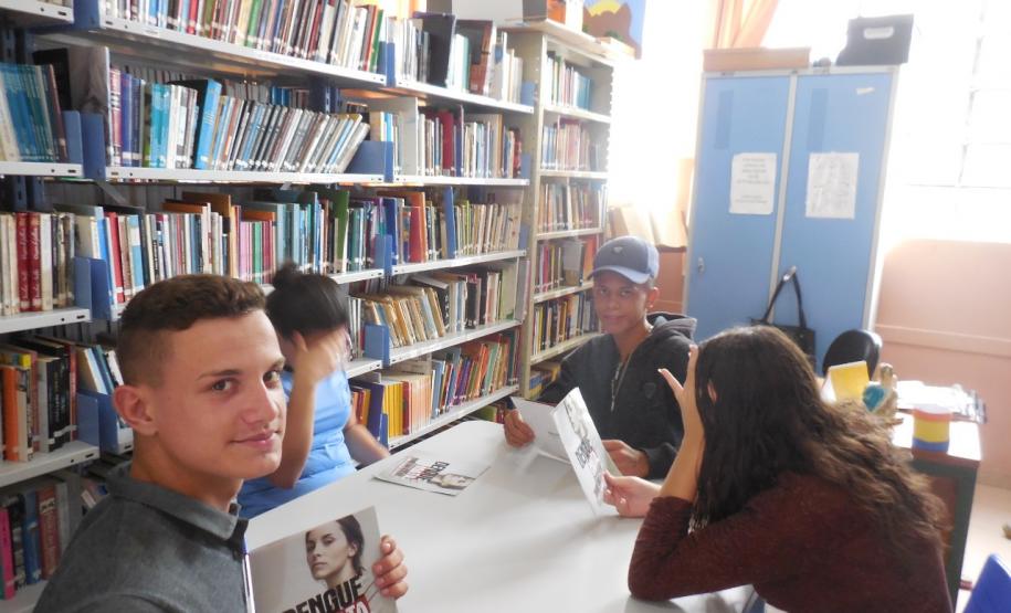 "Dia D - de Combate ao Aedes aegypti" - NRE de Wenceslau Braz e Estabelecimentos de Ensino. Cientes que a medida em que avançamos nos períodos climáticos de maiores temperaturas, neste caso, o verão, período de grande incidência de casos de dengue, o "Dia D - de Combate ao Aedes aegypti" realizado em 18 de dezembro de 2019, tem como objetivo intensificar a mobilização de um maior número de pessoas para que assumam ações de combate ao mosquito Aedes aegypti como hábito contínuo.