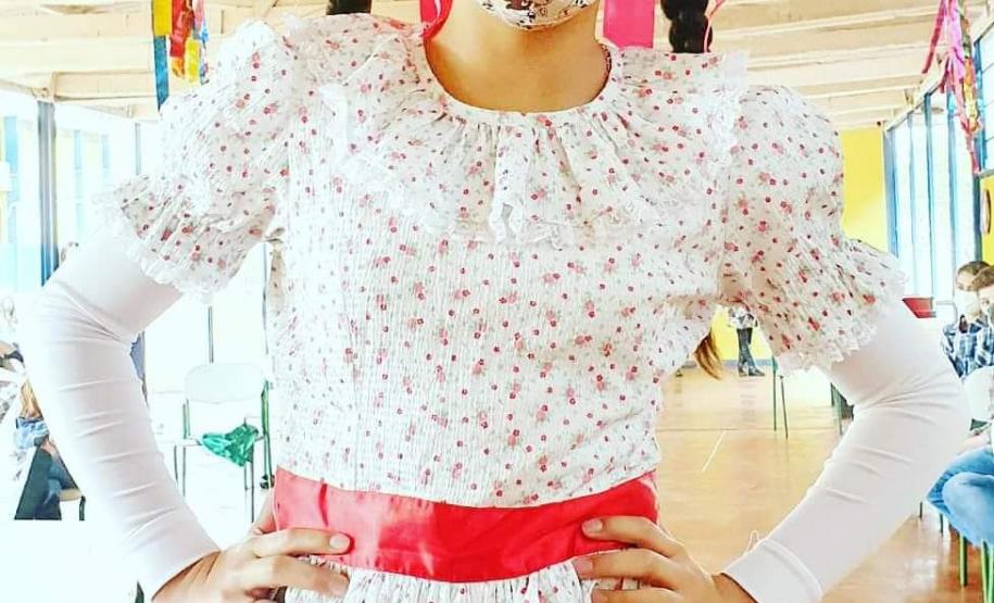 Na última segunda -feira, 28 de junho, o Colégio Estadual Rui Barbosa, município de Arapoti, promoveu, através do Programa Mais Aprendizagem um grande arraia para seus alunos.