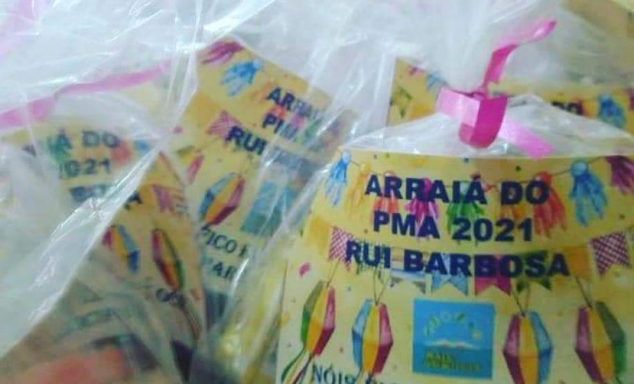 Na última segunda -feira, 28 de junho, o Colégio Estadual Rui Barbosa, município de Arapoti, promoveu, através do Programa Mais Aprendizagem um grande arraia para seus alunos.