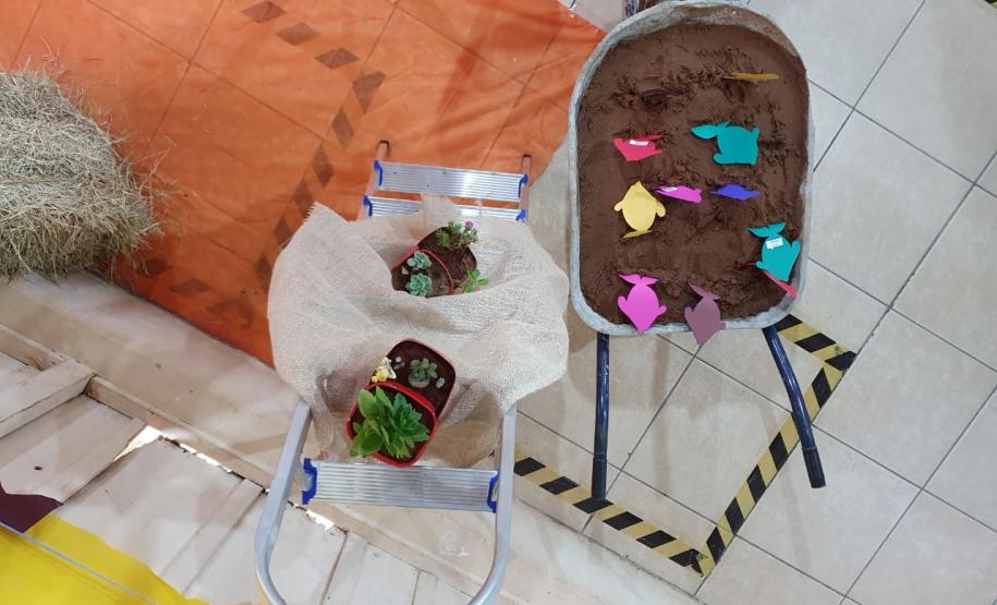 Para celebrar as Comemorações Juninas, o Colégio Estadual Lauro Sangreman de Oliveira, município de Sengés, promoveu no dia 26 de junho o seu primeiro “Arraiá Virtual”