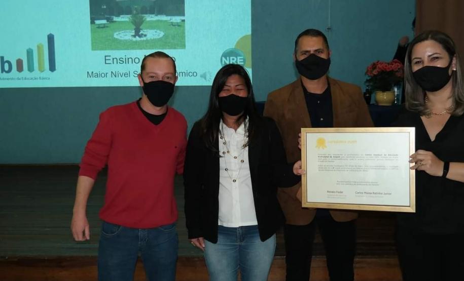 Tomaram posse oficialmente na tarde do dia 06, os Diretores e Auxiliares que estarão à frente das Escolas Estaduais na gestão de 2021 à 2025. A Cerimônia aconteceu nas dependências do Colégio Estadual Dr. Sebastião Paraná, município de Wenceslau Braz, onde houve também a Premiação da Categoria Ouro IDEB 2019.