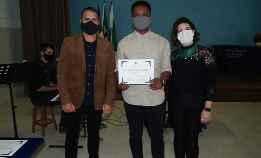 Tomaram posse oficialmente na tarde do dia 06, os Diretores e Auxiliares que estarão à frente das Escolas Estaduais na gestão de 2021 à 2025. A Cerimônia aconteceu nas dependências do Colégio Estadual Dr. Sebastião Paraná, município de Wenceslau Braz, onde houve também a Premiação da Categoria Ouro IDEB 2019.