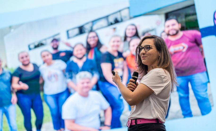 Mais do que transmitir conhecimentos, um bom professor é aquele que cria espaços de troca e diálogo com seus alunos. Um exemplo disso é a professora Franciele Pastori